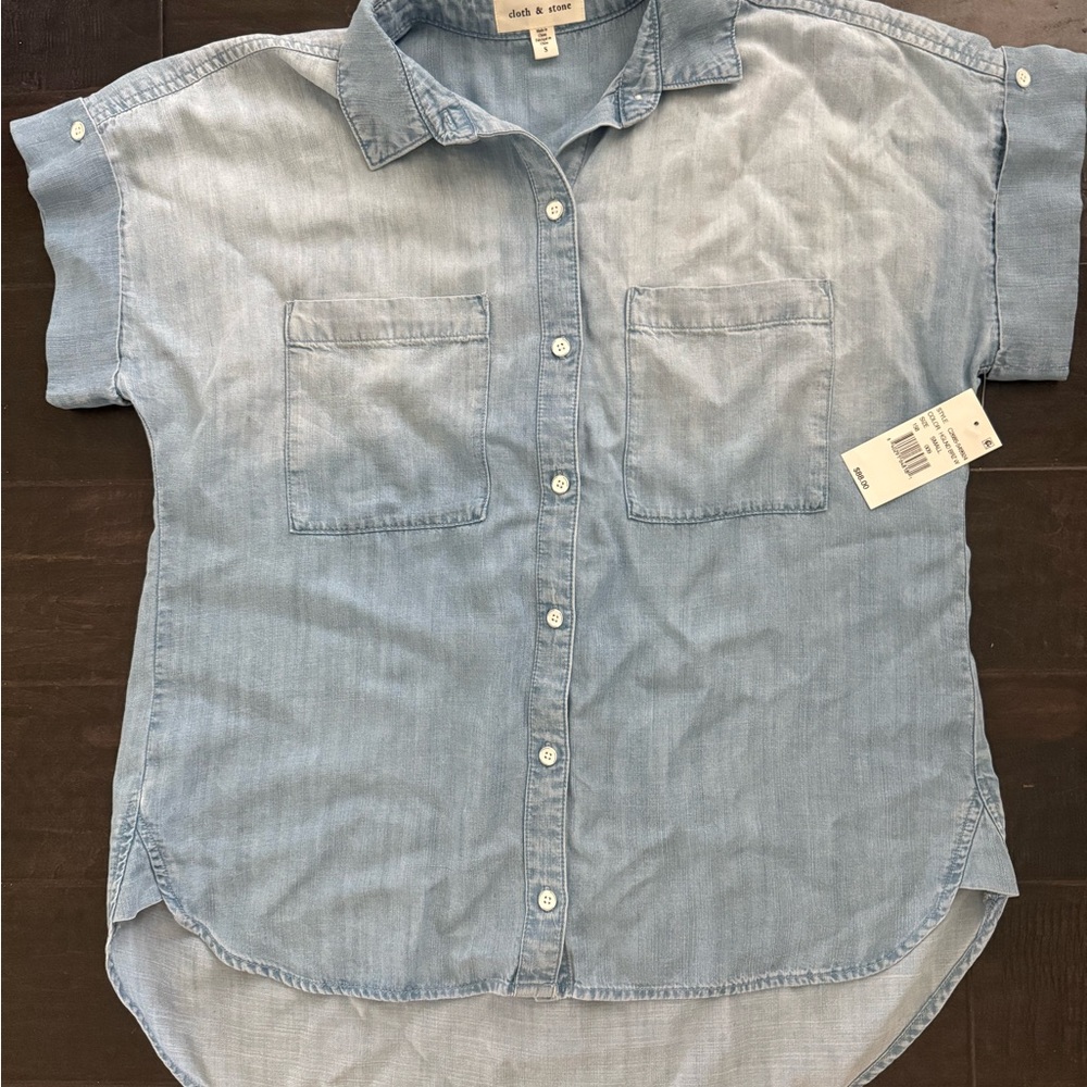 Cloth & Stone Denim Light Blue Button Down Shirt Small